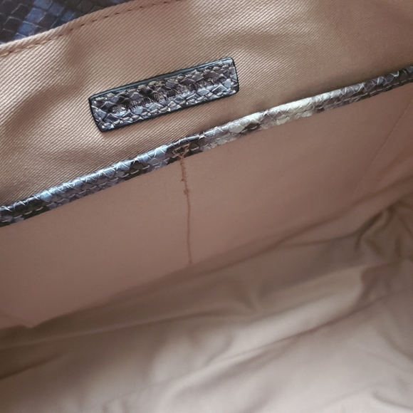 Gili Exotic Python snake print genuine leather handle, shoulder bag WOMEN'S - Picture 14 of 16